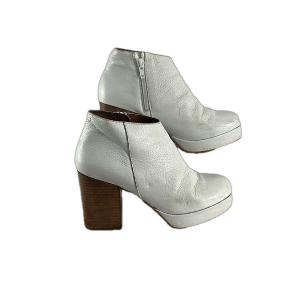 Sixtyseven Vintage Made-In-Spain White Chunky Block Heel Booties